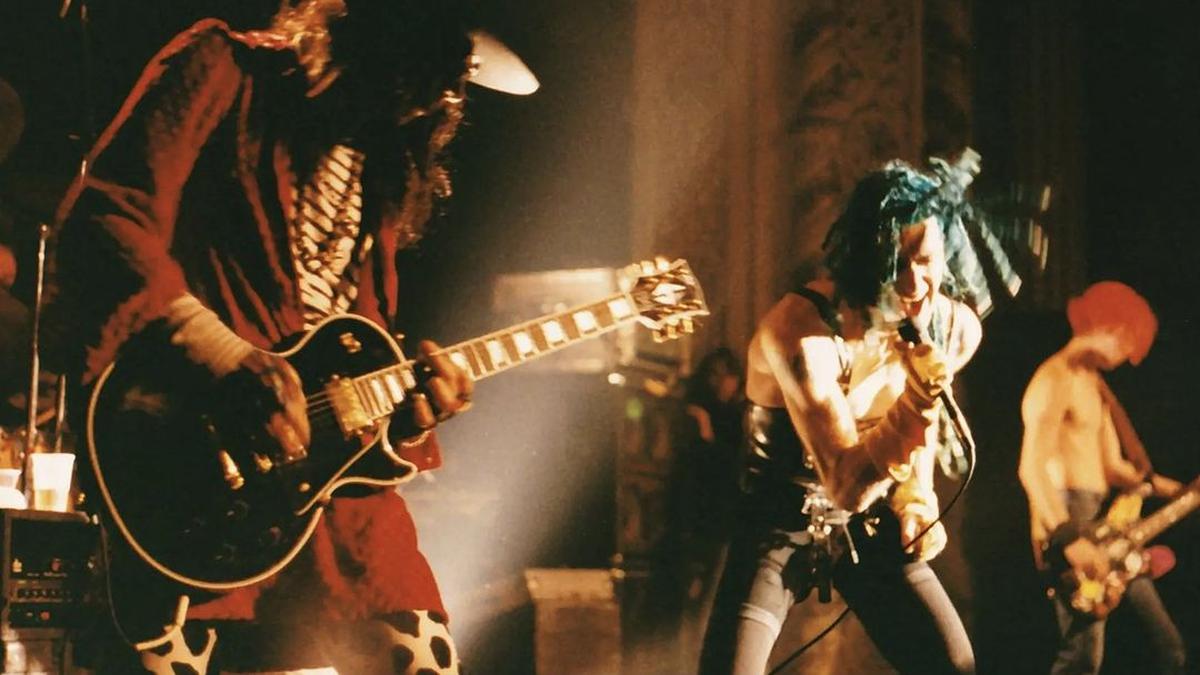 Perry Farrell Vokalis Jane’s Addiction Mulai Berobat di Tengah Rehat Band Akibat Pertengkaran di Atas Panggung
