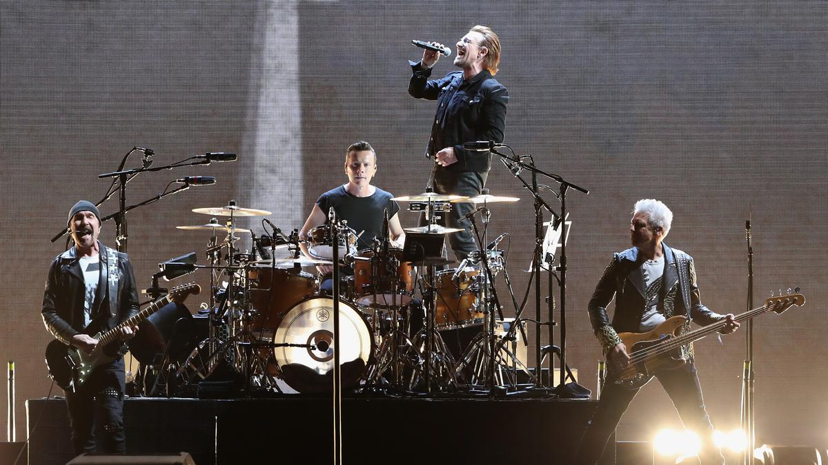 Menggali Kekayaan Bono Vokalis U2 Selain dari Dunia Musik, Investasi hingga Mendirikan Perusahaan