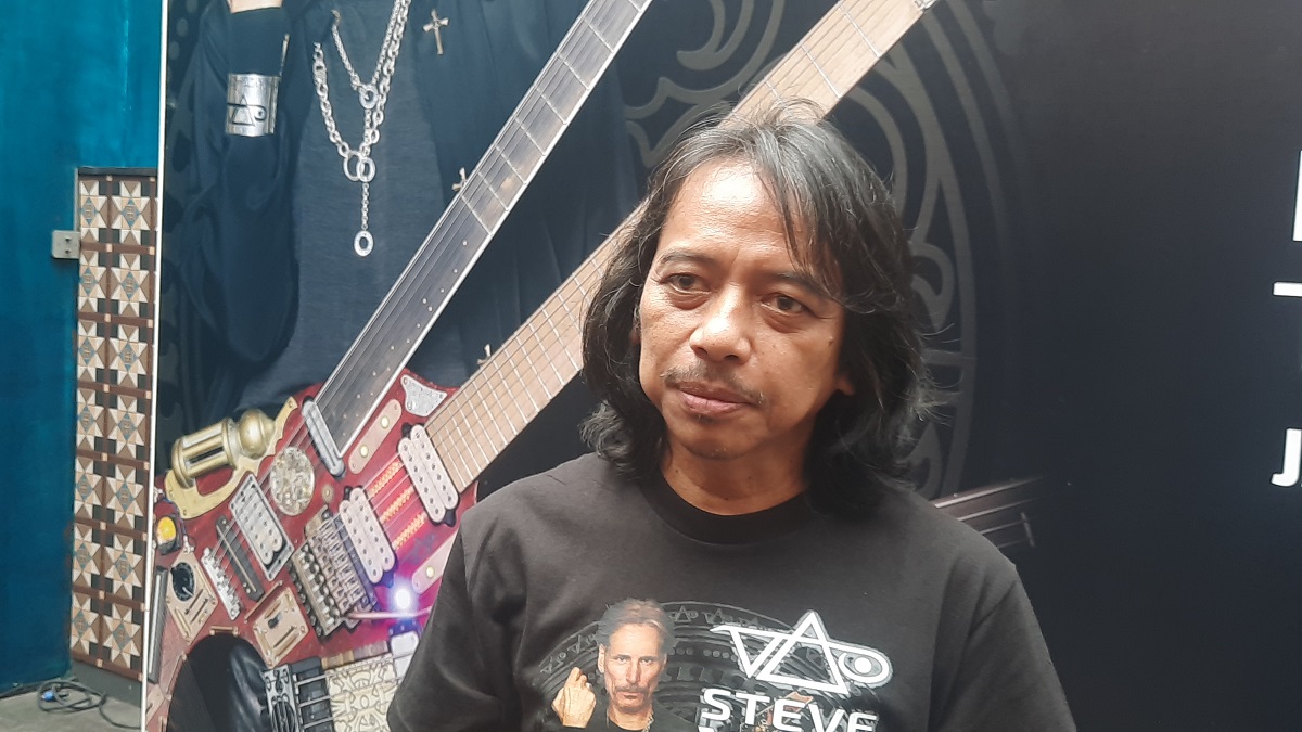 Dewa Budjana Bongkar Dugaan Penipuan yang Gunakan Namanya: Modus Kerja Sama Lalu Minta Uang : Okezone Celebrity