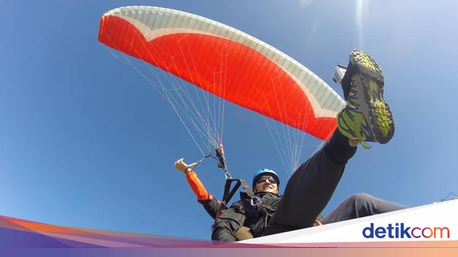 Nahas, Wisatawan Meninggal Usai Jatuh Saat Paralayang