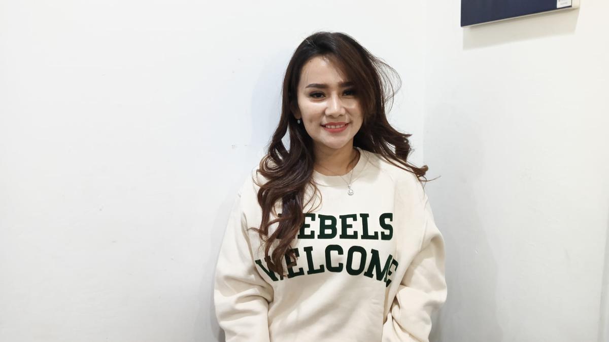 Ardesy Natalia Makin Mantap Bermusik, Rilis Single Aku Bisa Apa Ciptaan Badai