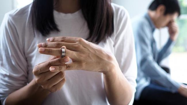 Viral Pria Sengaja Langgar Lalu Lintas gegara Ogah Diceraikan