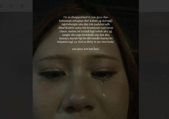 Nadin Amizah Geram Tubuhnya Dipegang Fans saat Konser: Rasanya Marah Banget : Okezone Celebrity