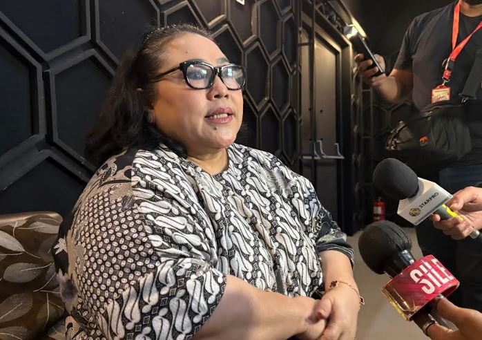 Masuk Nominasi Anukom 2025, Ini Cara Nunung Tetap Eksis di Panggung Komedi : Okezone Celebrity