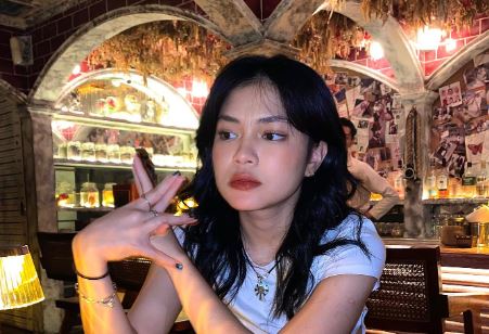 Jasmine Nadya Hidupkan Sosok Alya AADC di Tengah Kesibukan Bermusik : Okezone Celebrity